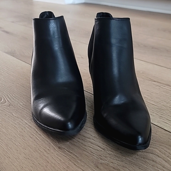 Women's Fashion Block Heel Ankle Boots Pointed Toe Side Zipper - Picture 2 of 5